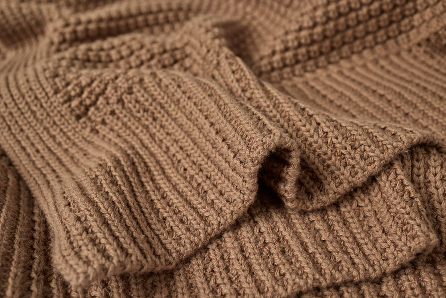 Avalon Organic Knit Throw | Almond