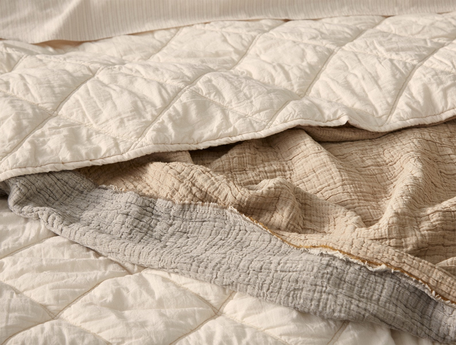 Diamond-Stitched Organic Cotton Comforter – Coyuchi