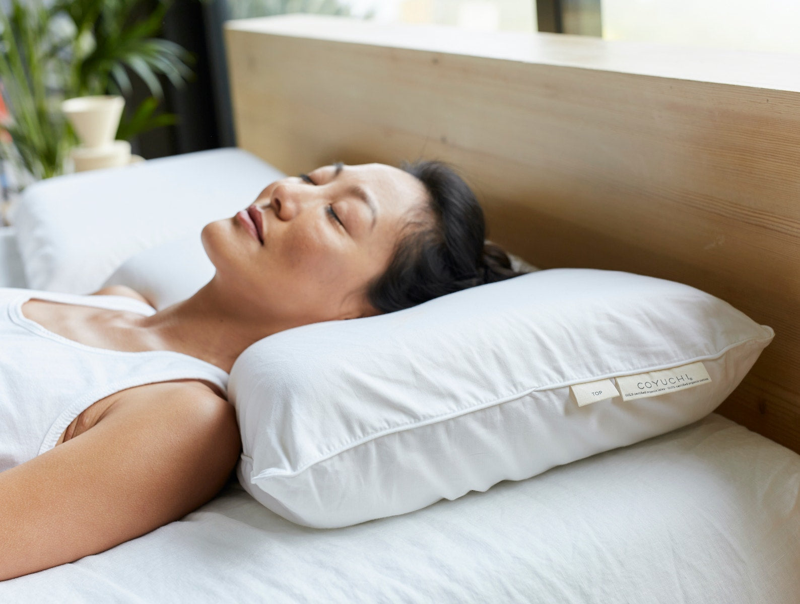  Turmerry Organic Latex Half Moon Bolster Pillow (Medium (55K))  : 居家與廚房